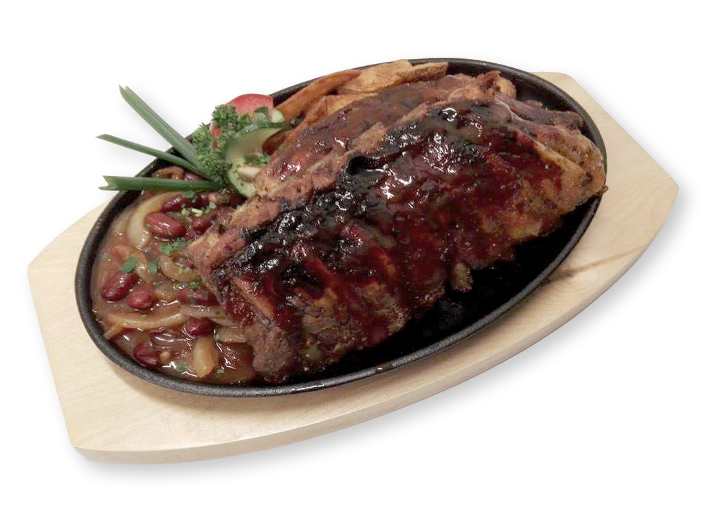 Fűszeres sült oldalas hagymás babbal, steak burgonyával